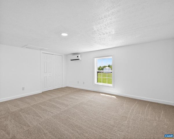 481 RACE GROUND RD, Rochelle, VA 22738