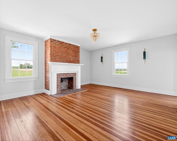 481 RACE GROUND RD, Rochelle, VA 22738