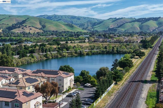 3554 Shadowbrook Ter, Fremont, CA 94536