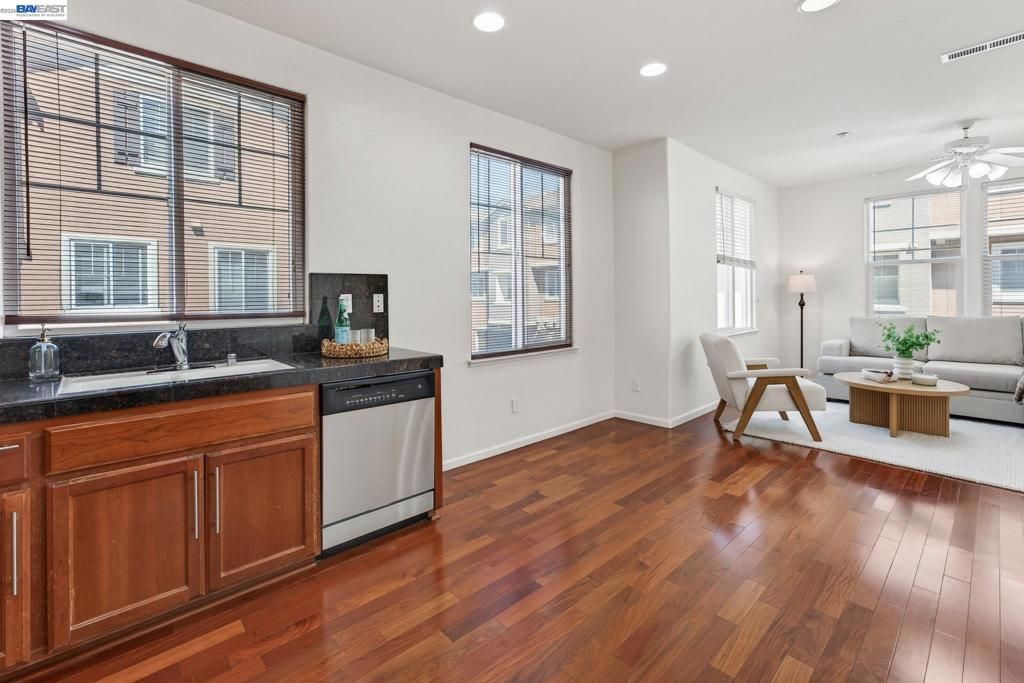 Image 14 of property listing at 3554 Shadowbrook Ter, Fremont, CA 94536