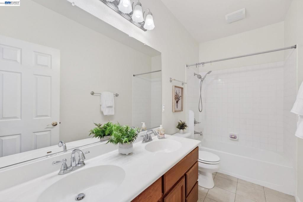 Image 25 of property listing at 3554 Shadowbrook Ter, Fremont, CA 94536