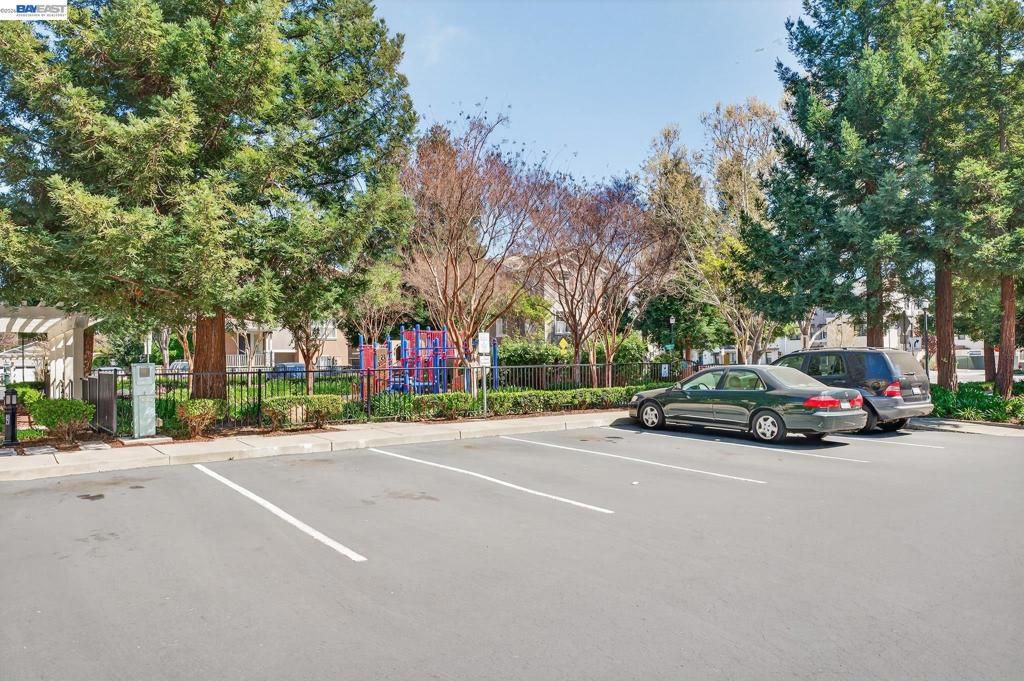 Image 31 of property listing at 3554 Shadowbrook Ter, Fremont, CA 94536