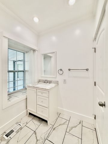 525 E Washington St, Pulaski, TN 38478