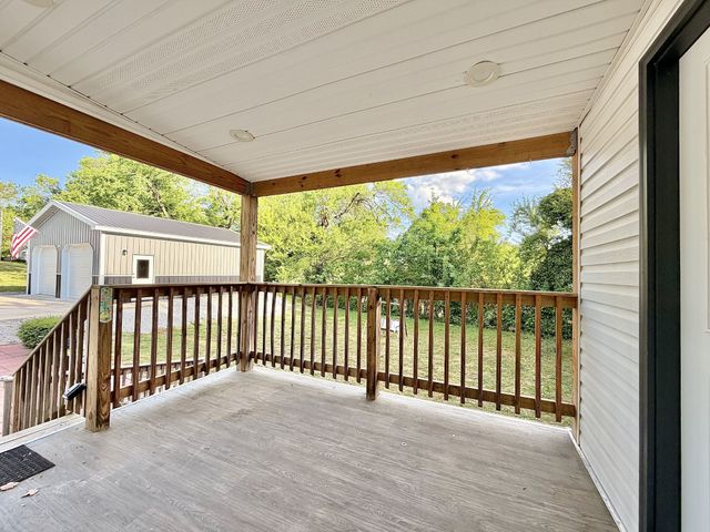 525 E Washington St, Pulaski, TN 38478