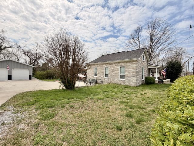 525 E Washington St, Pulaski, TN 38478