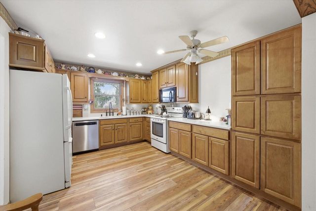 2535 S Brookside COURT, New Berlin, WI 53151