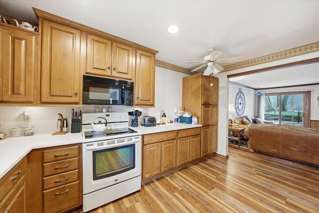 2535 S Brookside COURT, New Berlin, WI 53151