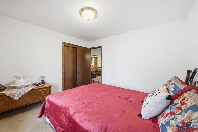 2535 S Brookside COURT, New Berlin, WI 53151