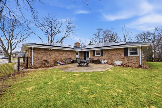 2535 S Brookside COURT, New Berlin, WI 53151