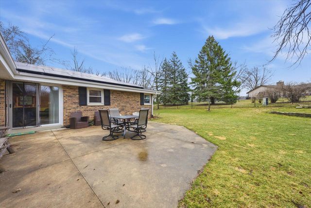 2535 S Brookside COURT, New Berlin, WI 53151