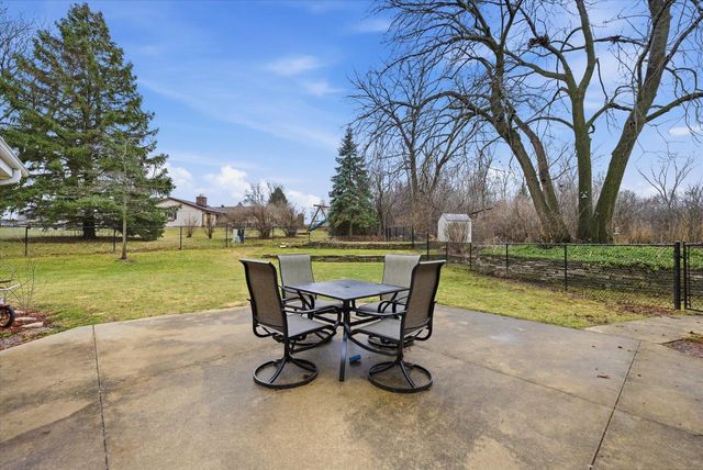 2535 S Brookside COURT, New Berlin, WI 53151