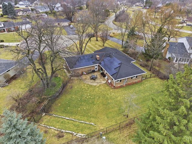 2535 S Brookside COURT, New Berlin, WI 53151