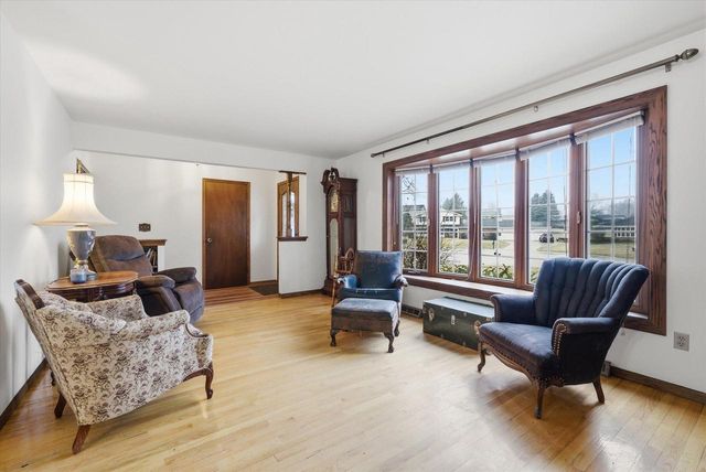 2535 S Brookside COURT, New Berlin, WI 53151