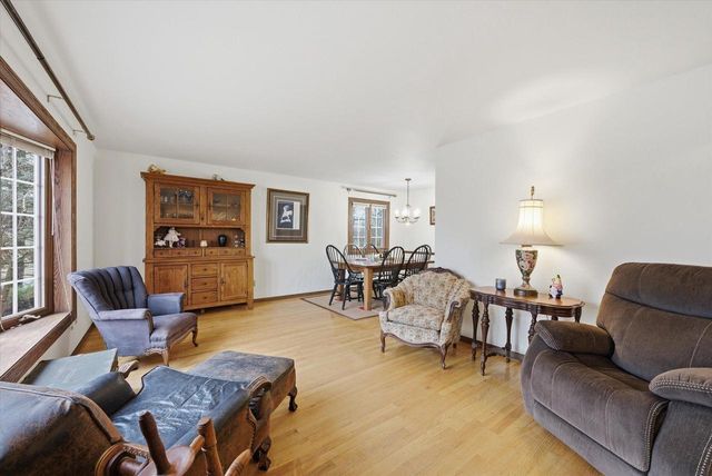 2535 S Brookside COURT, New Berlin, WI 53151