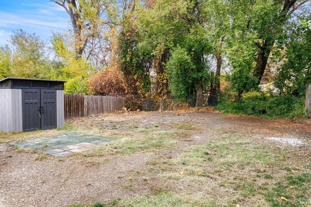 9528 Washington St, Upper Lake, CA 95485