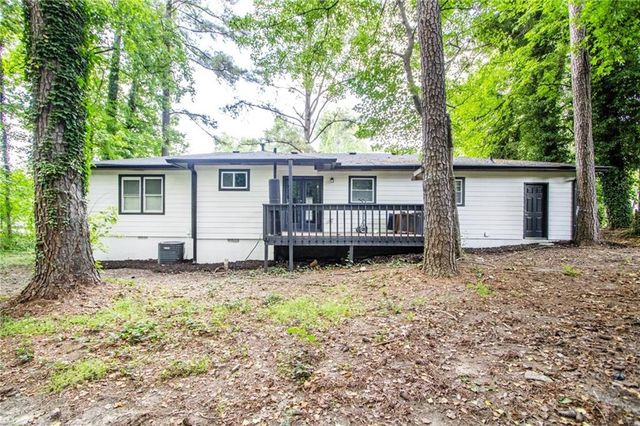4010 Kennesaw Drive NW, Kennesaw, GA 30152