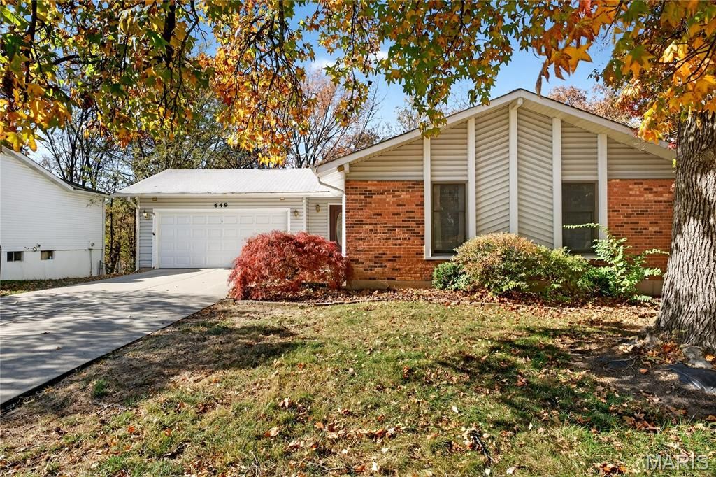 649 Millwood Drive, St Peters, MO 63376