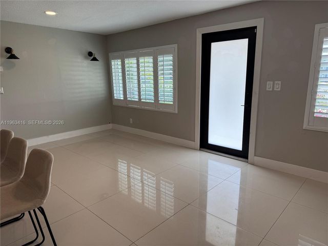 211 W 33rd St 1, Hialeah, FL 33012