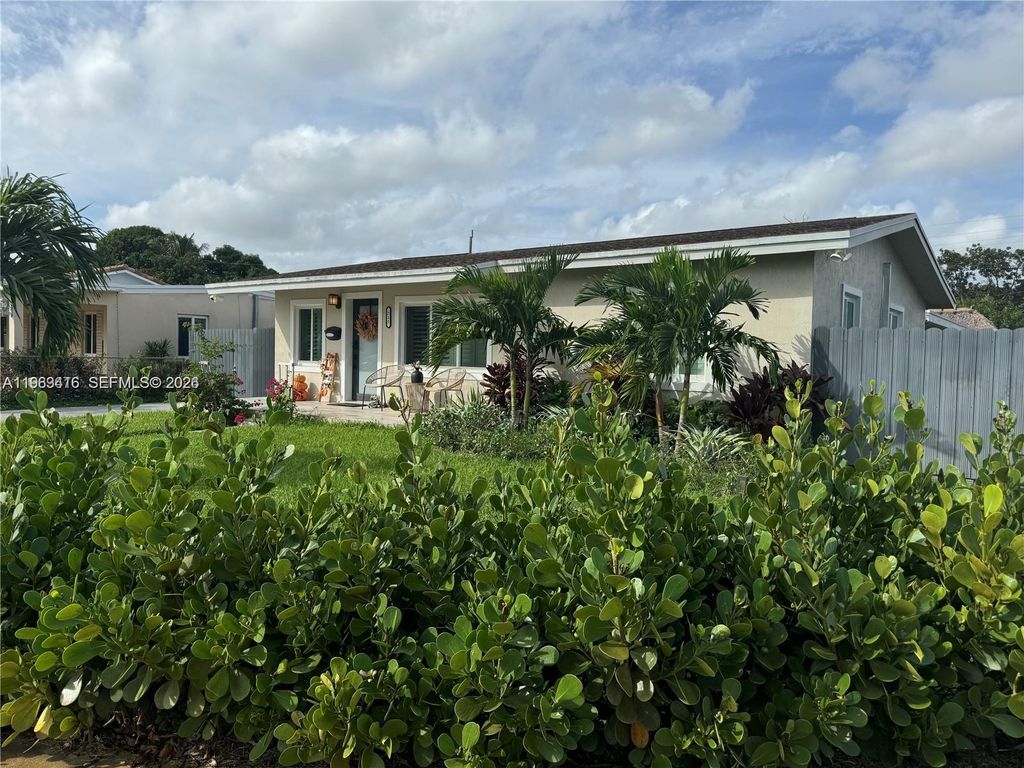 211 W 33rd St 1, Hialeah, FL 33012