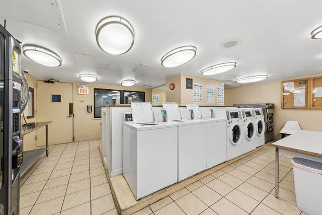 2605 S Indiana Avenue 2201, Chicago, IL 60616