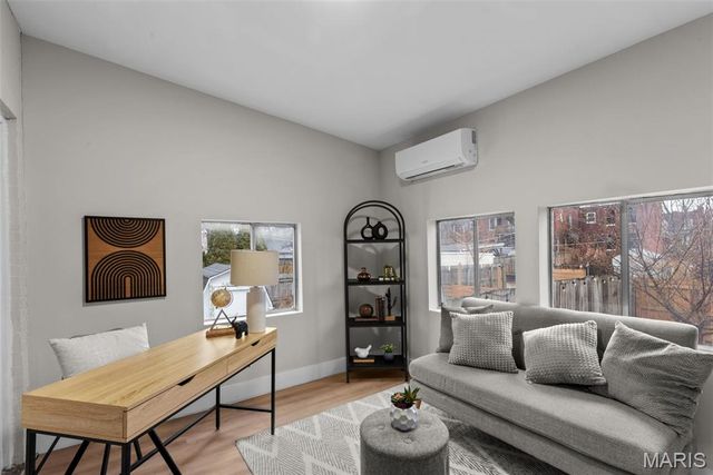 3000 Louisiana Avenue, St Louis, MO 63118