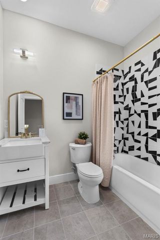 3000 Louisiana Avenue, St Louis, MO 63118