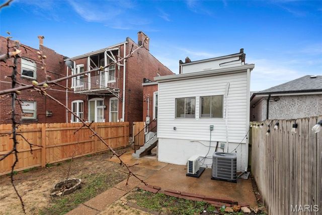 3000 Louisiana Avenue, St Louis, MO 63118