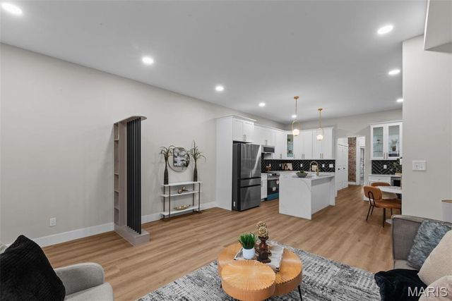 3000 Louisiana Avenue, St Louis, MO 63118