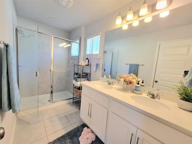 1765 Yaupon Grove LN, Leander, TX 78641