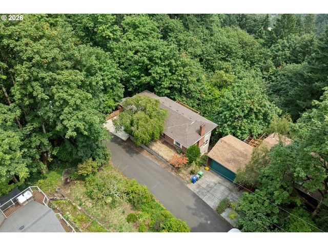 2779 Sw SHERWOOD Dr, Portland, OR 97201
