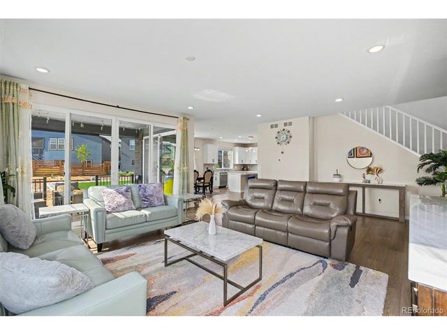 23933 E 39th Ave, Aurora, CO 80019