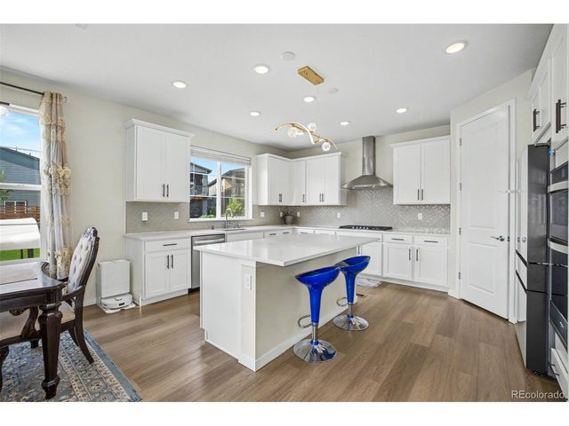 23933 E 39th Ave, Aurora, CO 80019