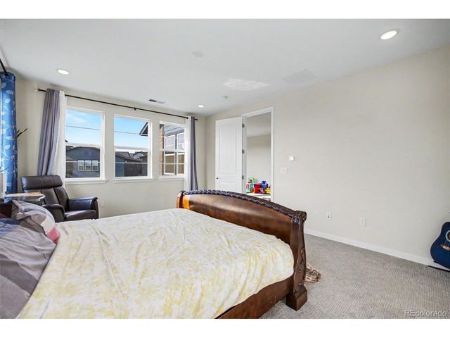 23933 E 39th Ave, Aurora, CO 80019