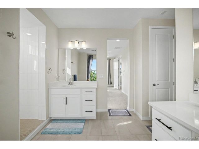 23933 E 39th Ave, Aurora, CO 80019