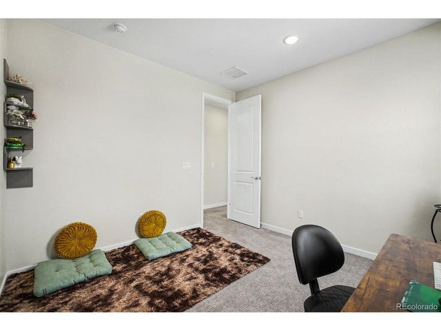 23933 E 39th Ave, Aurora, CO 80019