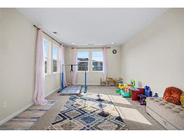 23933 E 39th Ave, Aurora, CO 80019