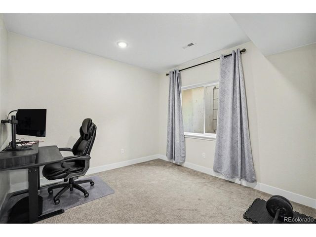 23933 E 39th Ave, Aurora, CO 80019