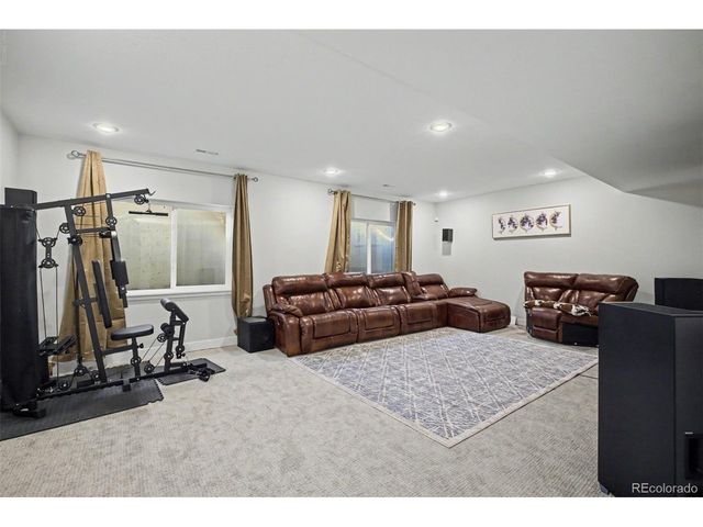 23933 E 39th Ave, Aurora, CO 80019