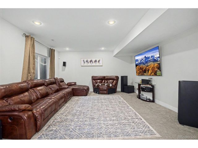 23933 E 39th Ave, Aurora, CO 80019