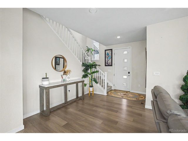 23933 E 39th Ave, Aurora, CO 80019