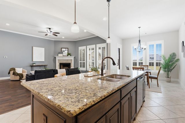 8260 Faithful Drive, Waxahachie, TX 75167