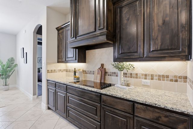 8260 Faithful Drive, Waxahachie, TX 75167
