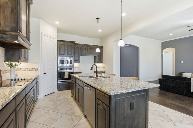 8260 Faithful Drive, Waxahachie, TX 75167