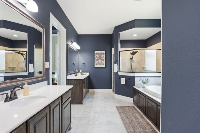 8260 Faithful Drive, Waxahachie, TX 75167