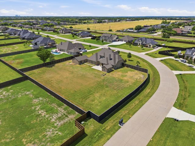 8260 Faithful Drive, Waxahachie, TX 75167