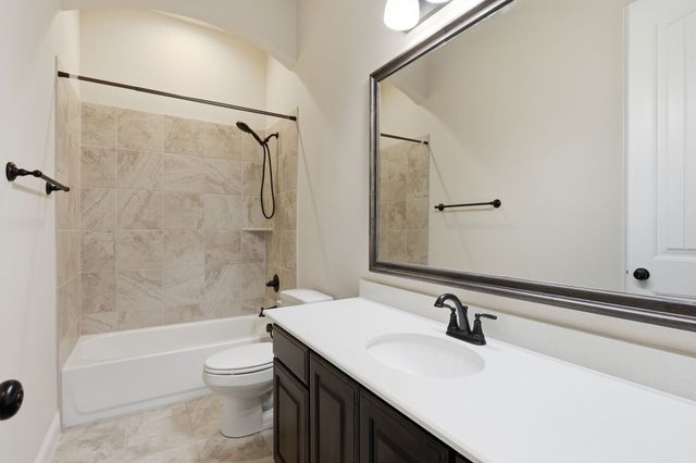 8260 Faithful Drive, Waxahachie, TX 75167