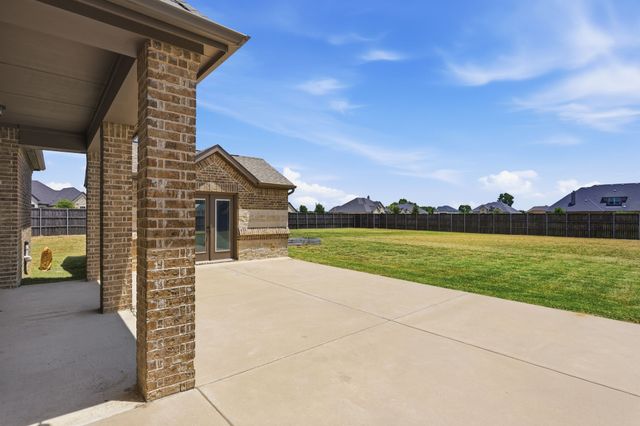 8260 Faithful Drive, Waxahachie, TX 75167