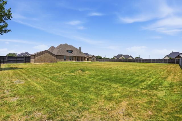 8260 Faithful Drive, Waxahachie, TX 75167
