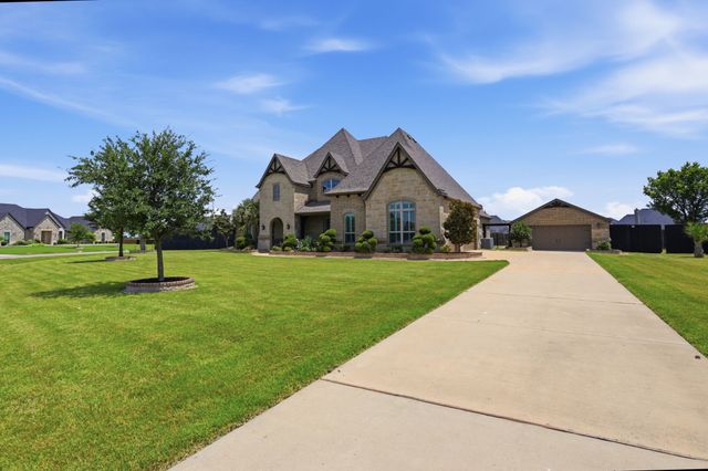 8260 Faithful Drive, Waxahachie, TX 75167