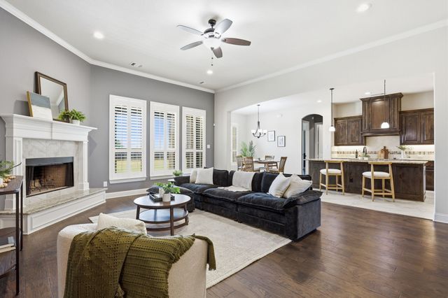 8260 Faithful Drive, Waxahachie, TX 75167
